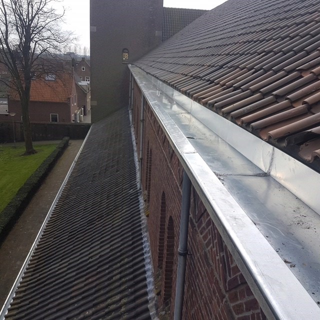 Verduurzamen met Bervoets installaties afb. zinken dakgoten